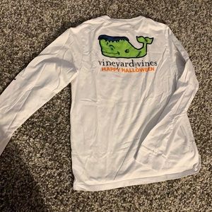 vineyard Vines - RARE Halloween long sleeve tee